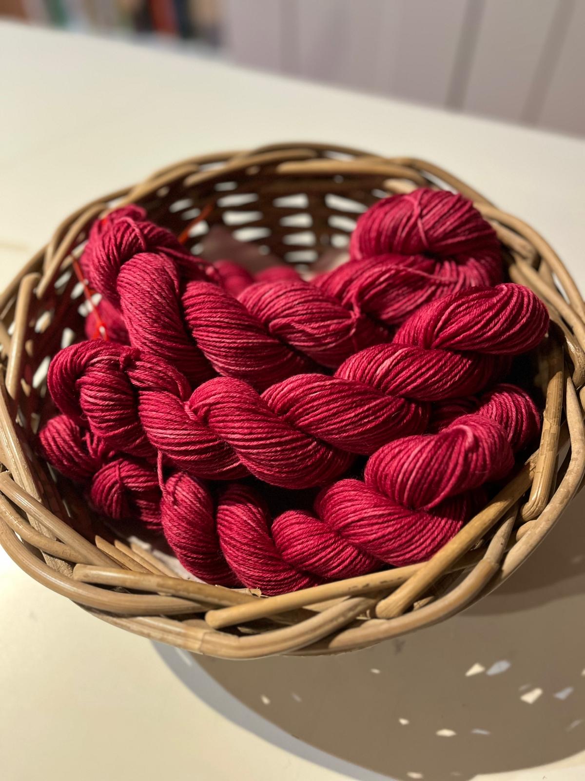 Spindlerhof_handgefärbte Wolle